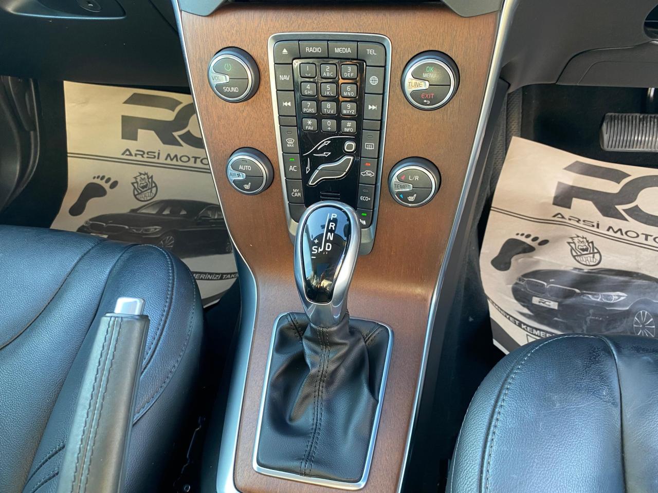 Volvo V40 - fotoğraf 7