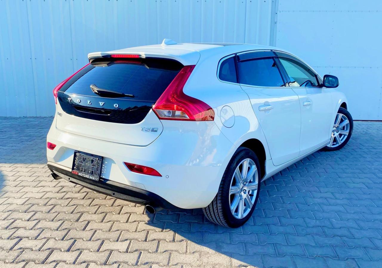 Volvo V40 - fotoğraf 3