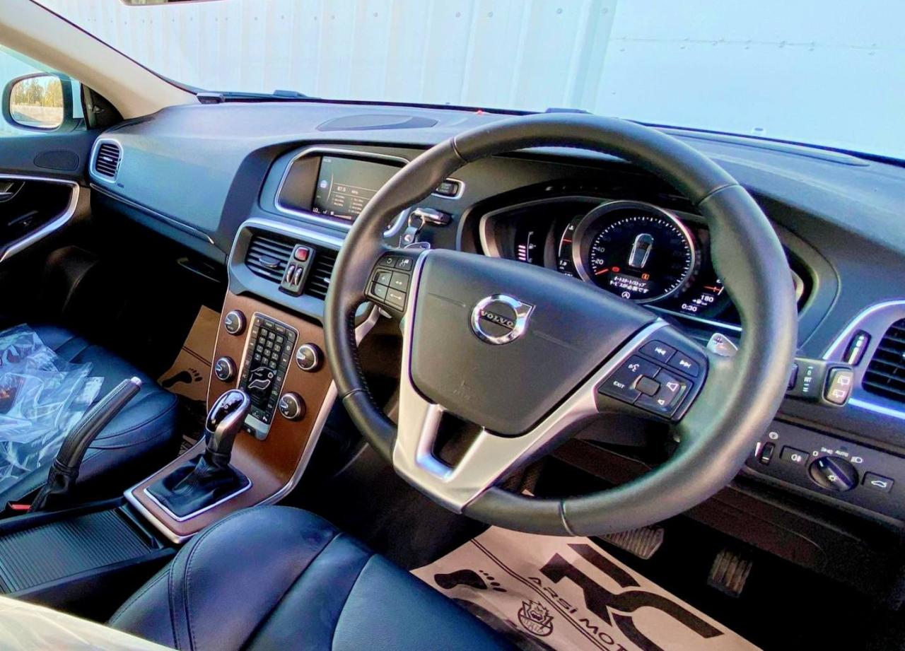 Volvo V40 - fotoğraf 9