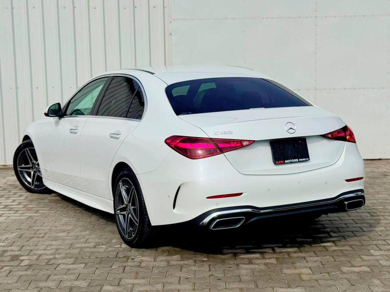 Mercedes-Benz C Serisi - fotoğraf 3
