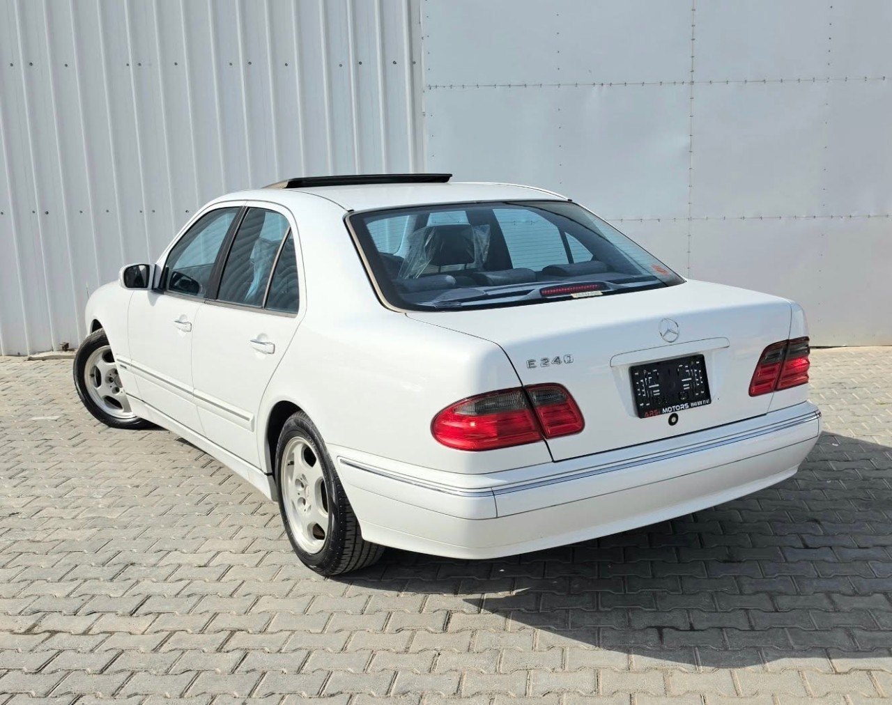 Mercedes-Benz E Serisi - fotoğraf 4