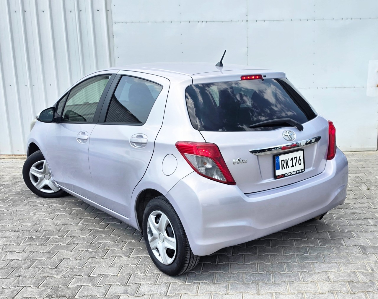 Toyota Vitz - fotoğraf 4
