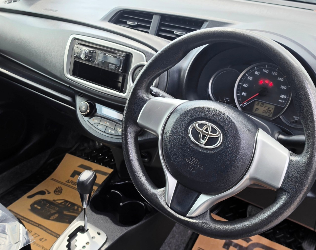 Toyota Vitz - fotoğraf 5