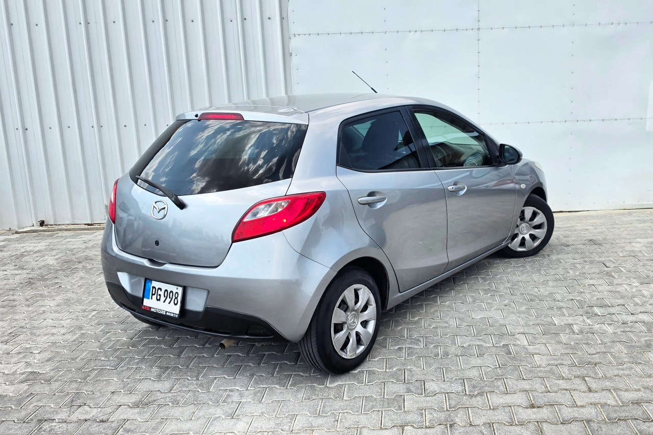 Mazda DEMIO - fotoğraf 3
