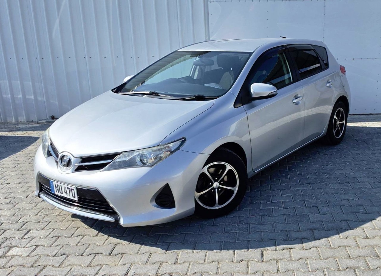 Toyota Auris - fotoğraf 2