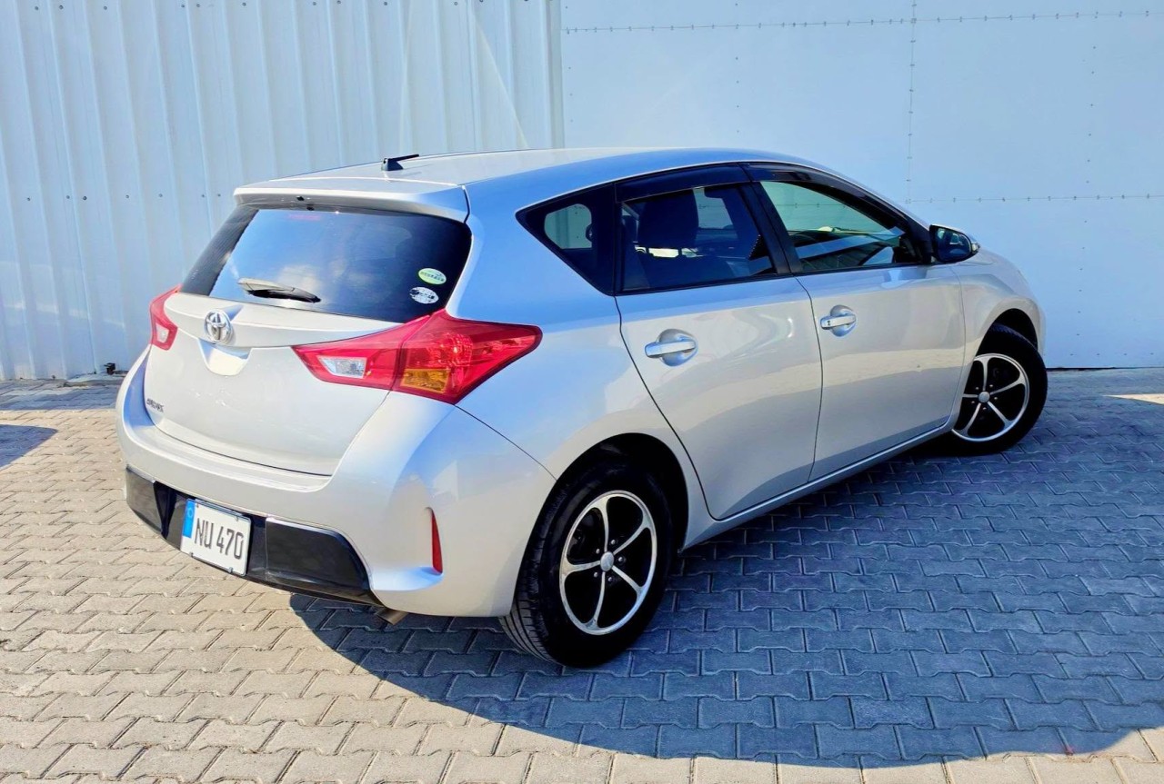 Toyota Auris - fotoğraf 3