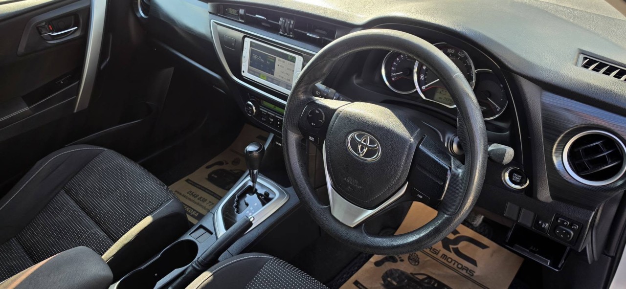 Toyota Auris - fotoğraf 4
