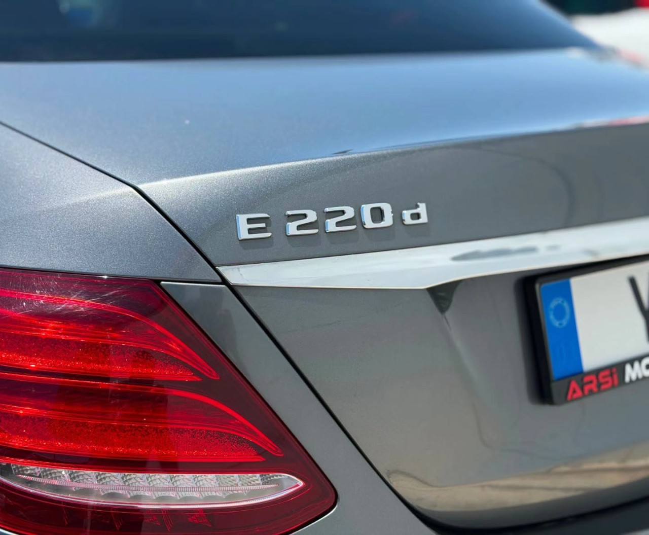 Mercedes-Benz E Serisi - fotoğraf 4