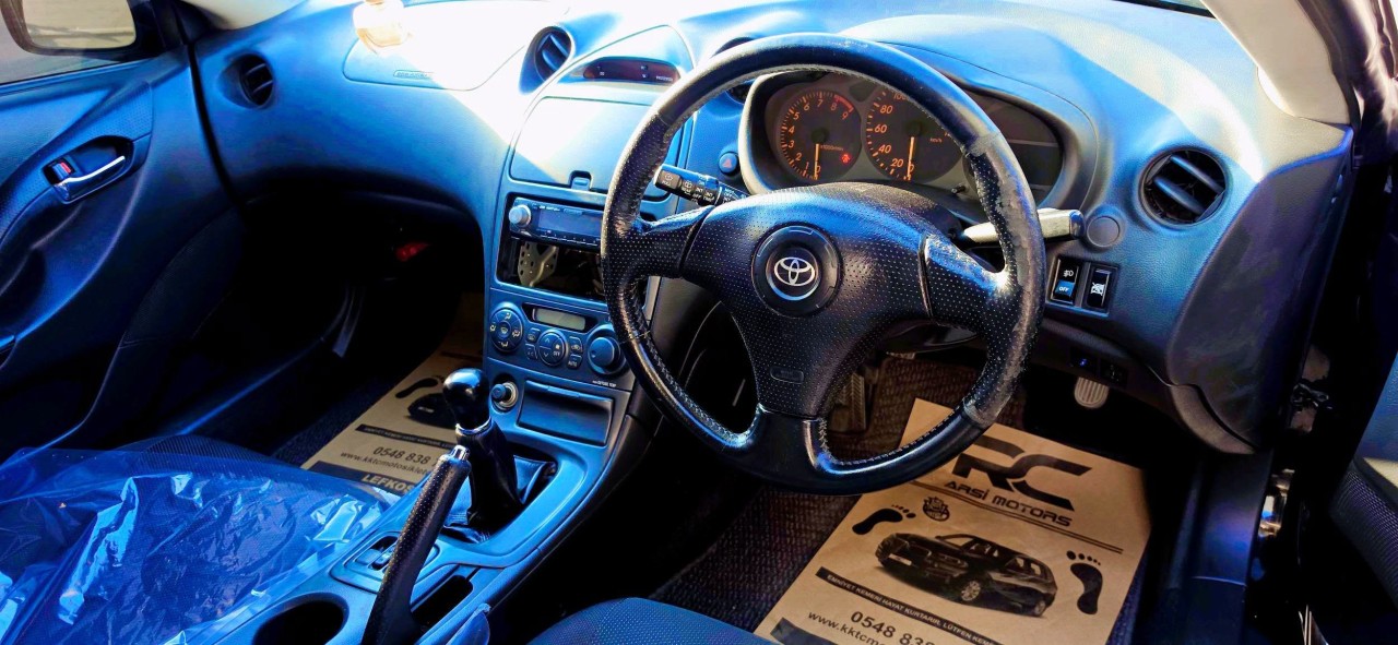 Toyota Celica - fotoğraf 5