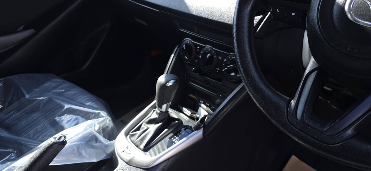 Mazda 2 - fotoğraf 5