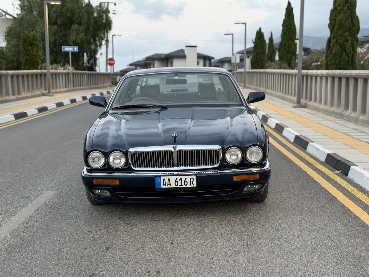 Jaguar XJ - fotoğraf 2