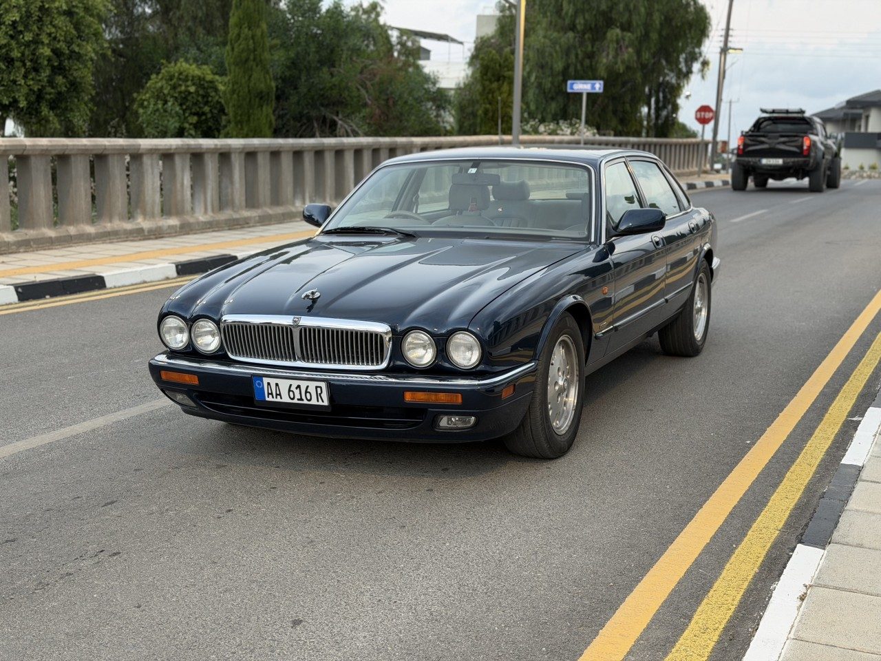 Jaguar XJ - fotoğraf 3