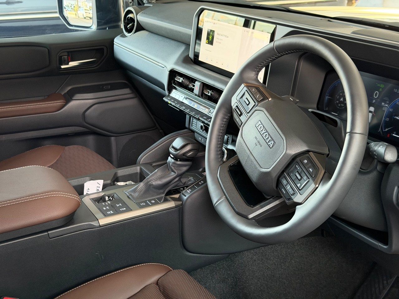Toyota Land Cruiser - fotoğraf 3