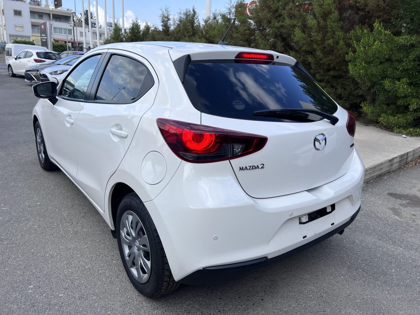 Mazda 2 - fotoğraf 2