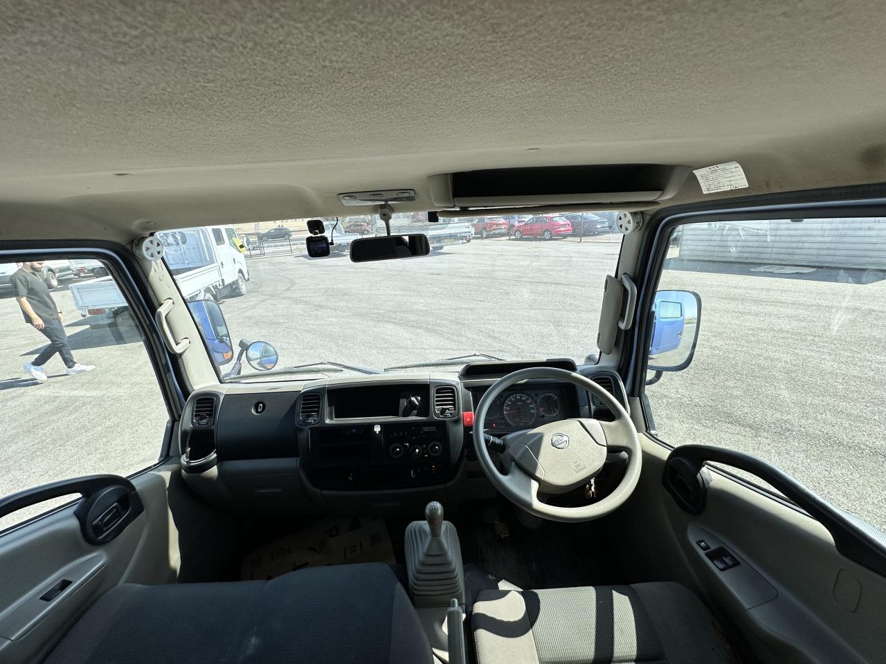 Nissan Kamyonet - fotoğraf 4