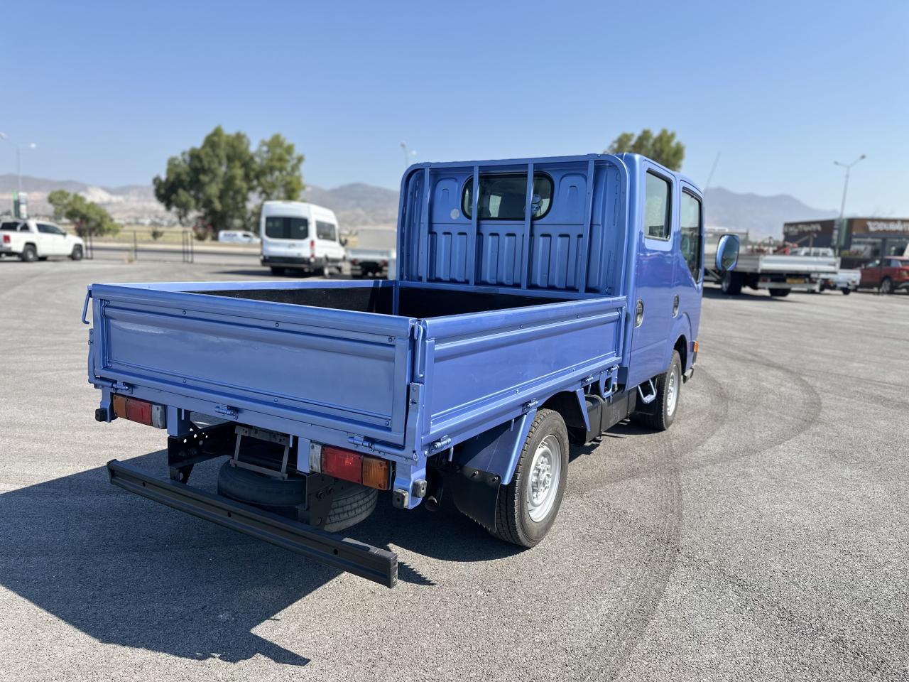 Nissan Kamyonet - fotoğraf 3