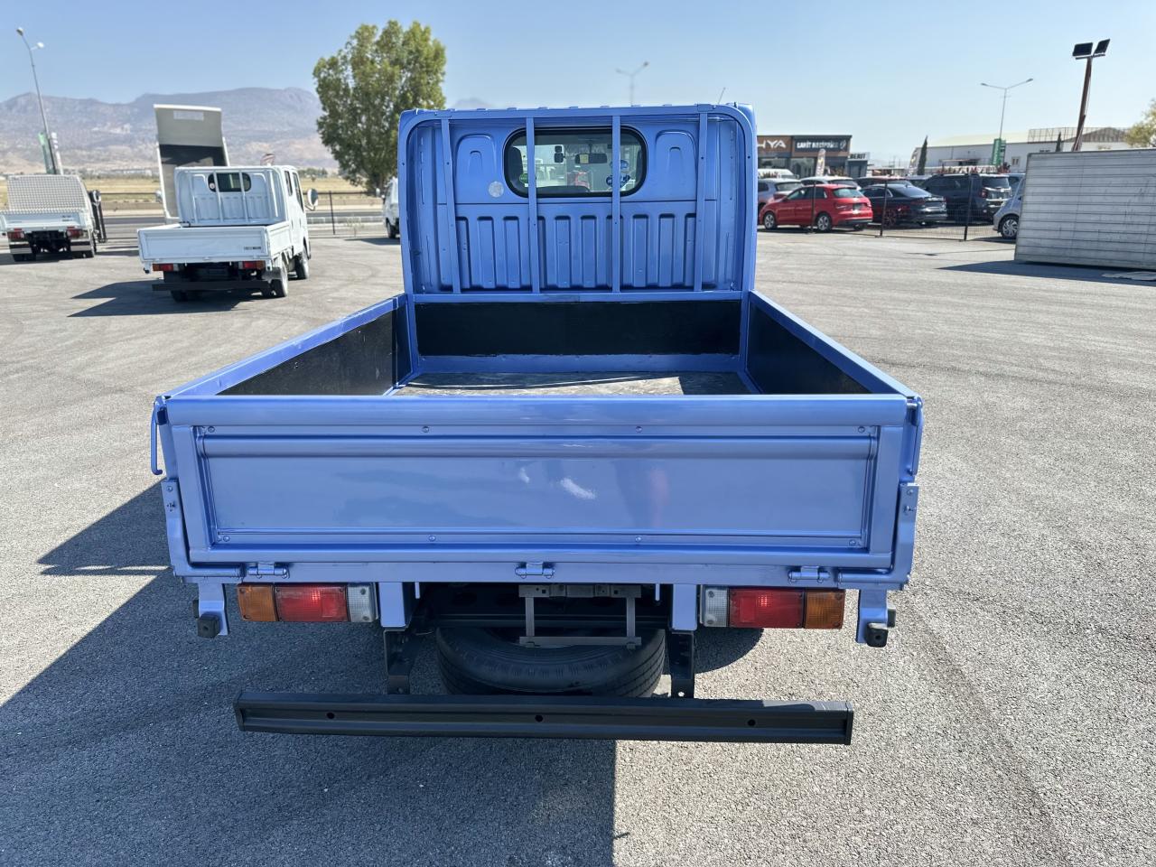 Nissan Kamyonet - fotoğraf 2