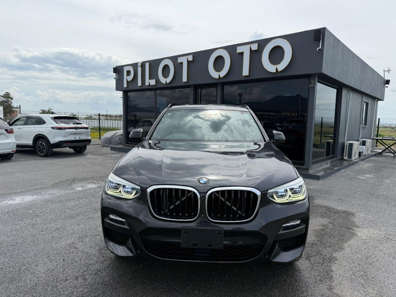 BMW X3 - fotoğraf 3