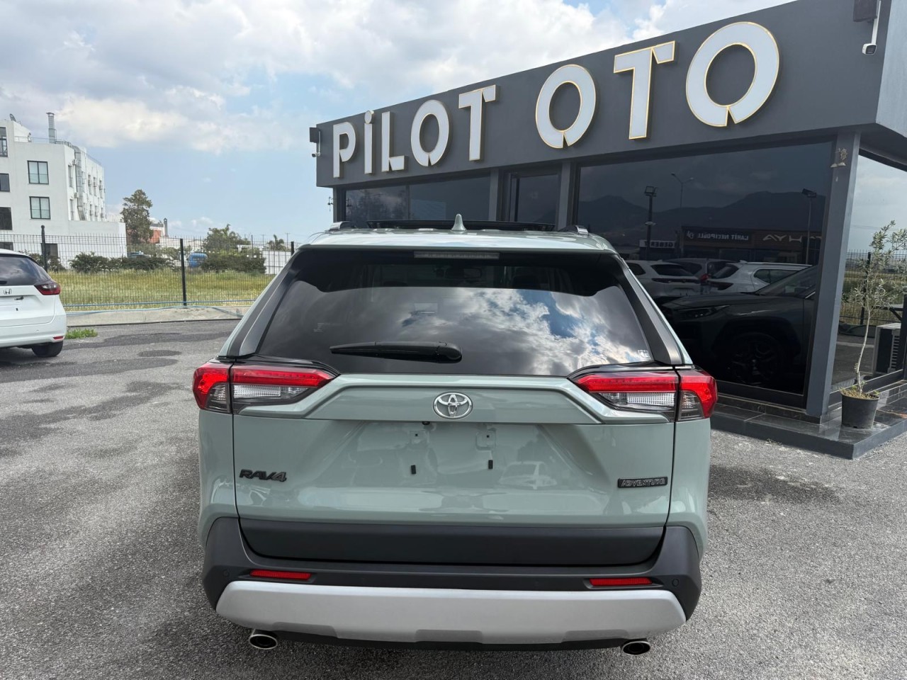 Toyota RAV4 - fotoğraf 9