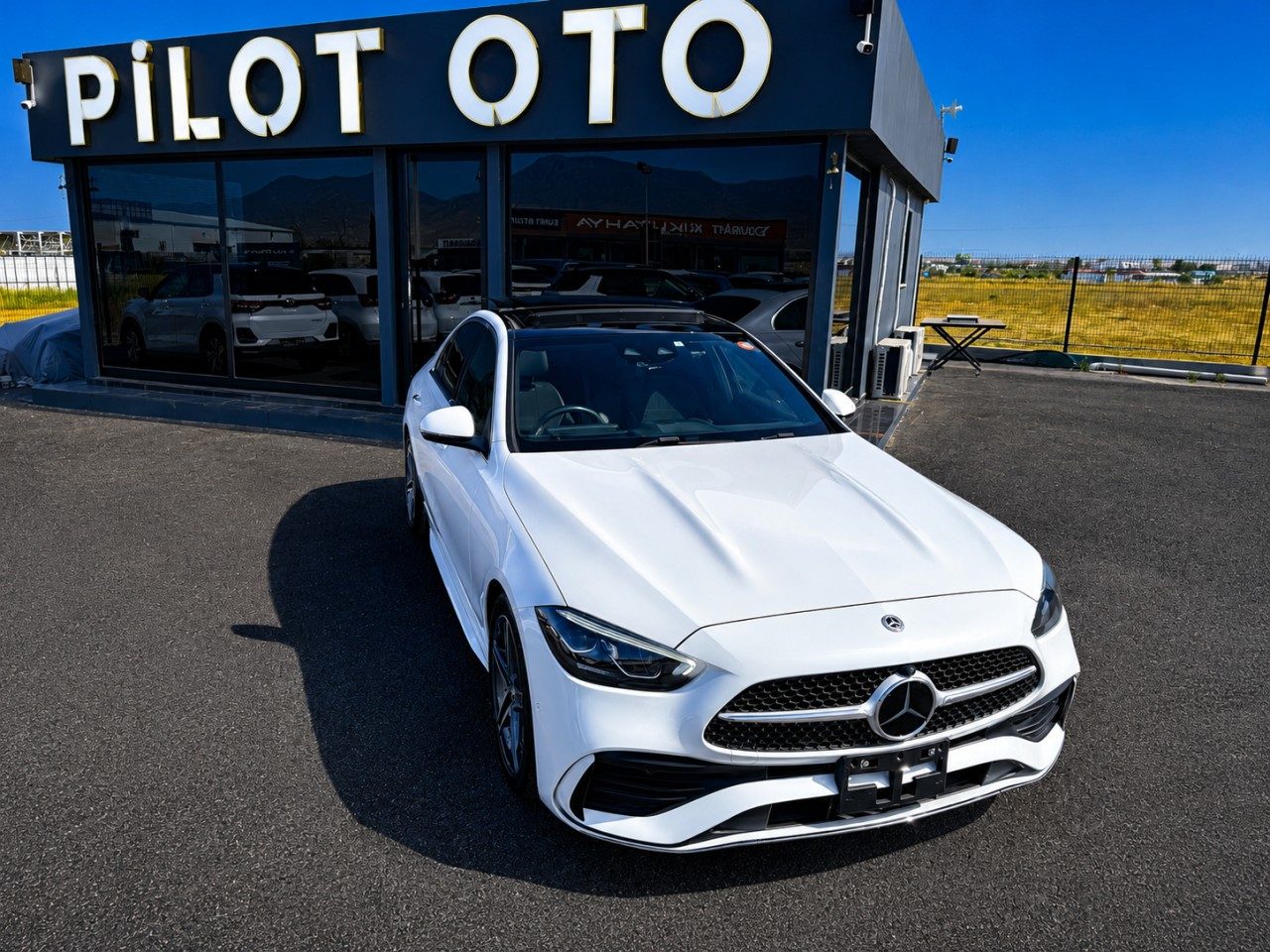 Mercedes-Benz C Serisi - fotoğraf 3