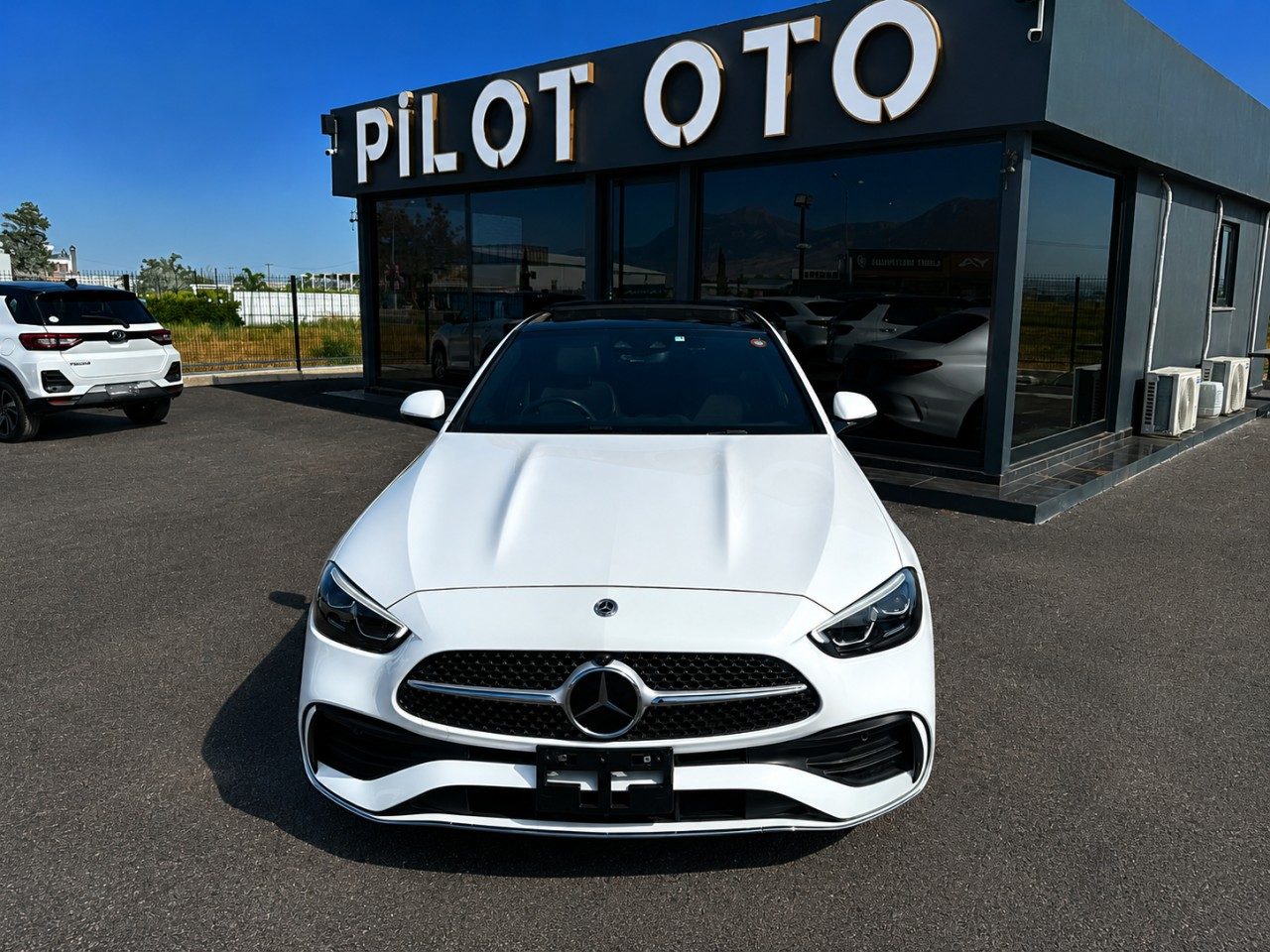 Mercedes-Benz C Serisi - fotoğraf 2