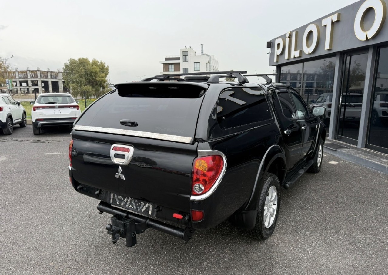 Mitsubishi L 200 - fotoğraf 6