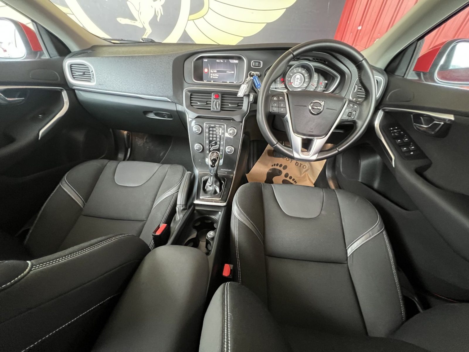 Volvo V40 - fotoğraf 5