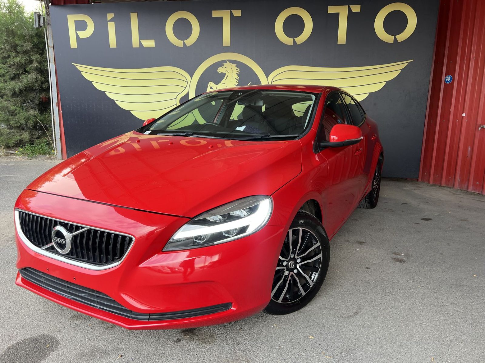 Volvo V40 - fotoğraf 2