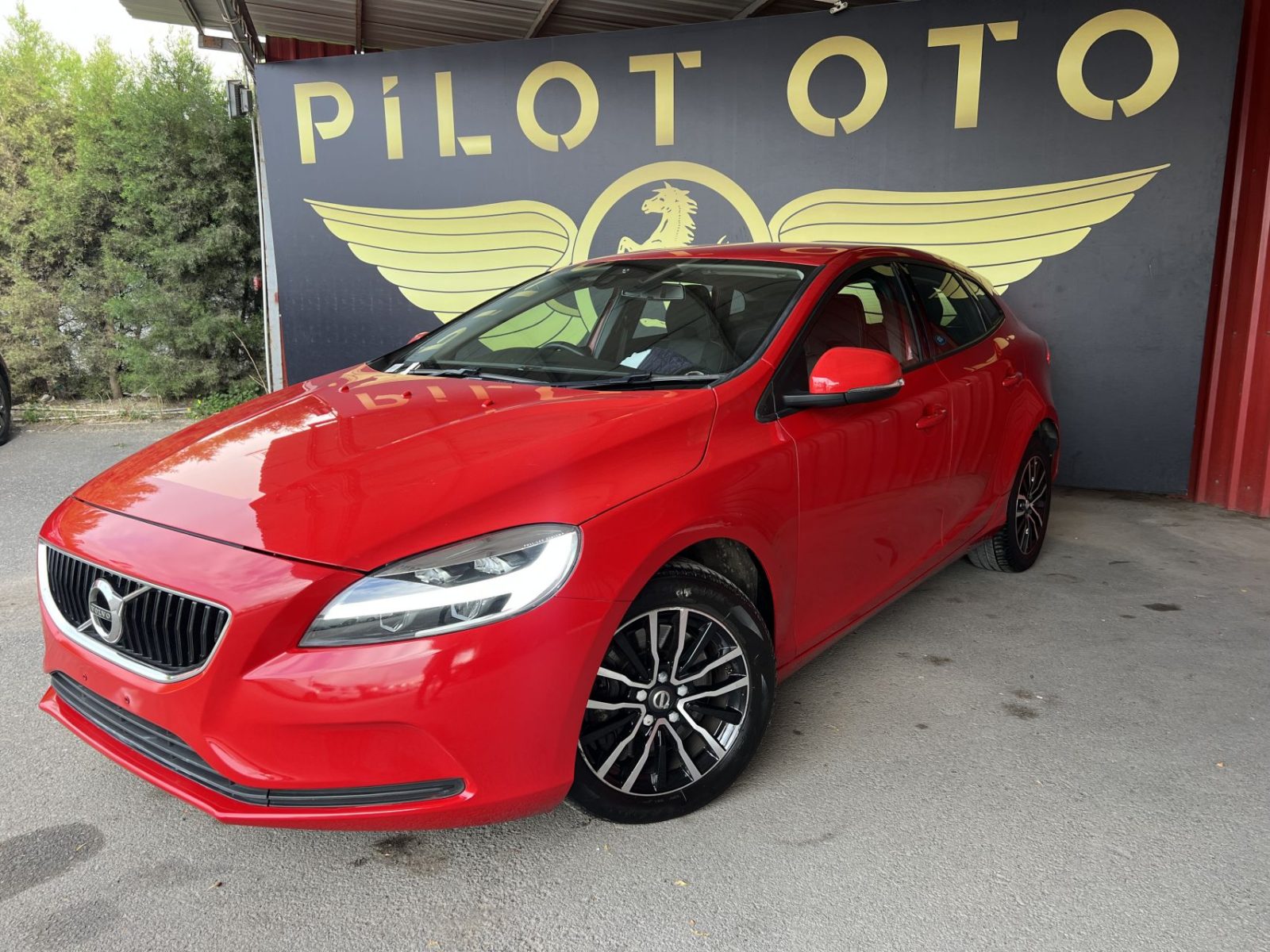 Volvo V40