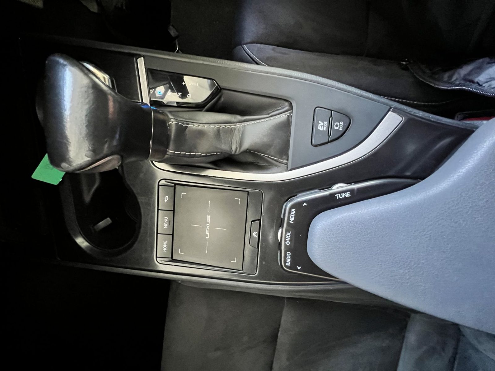 Lexus Ux - fotoğraf 8