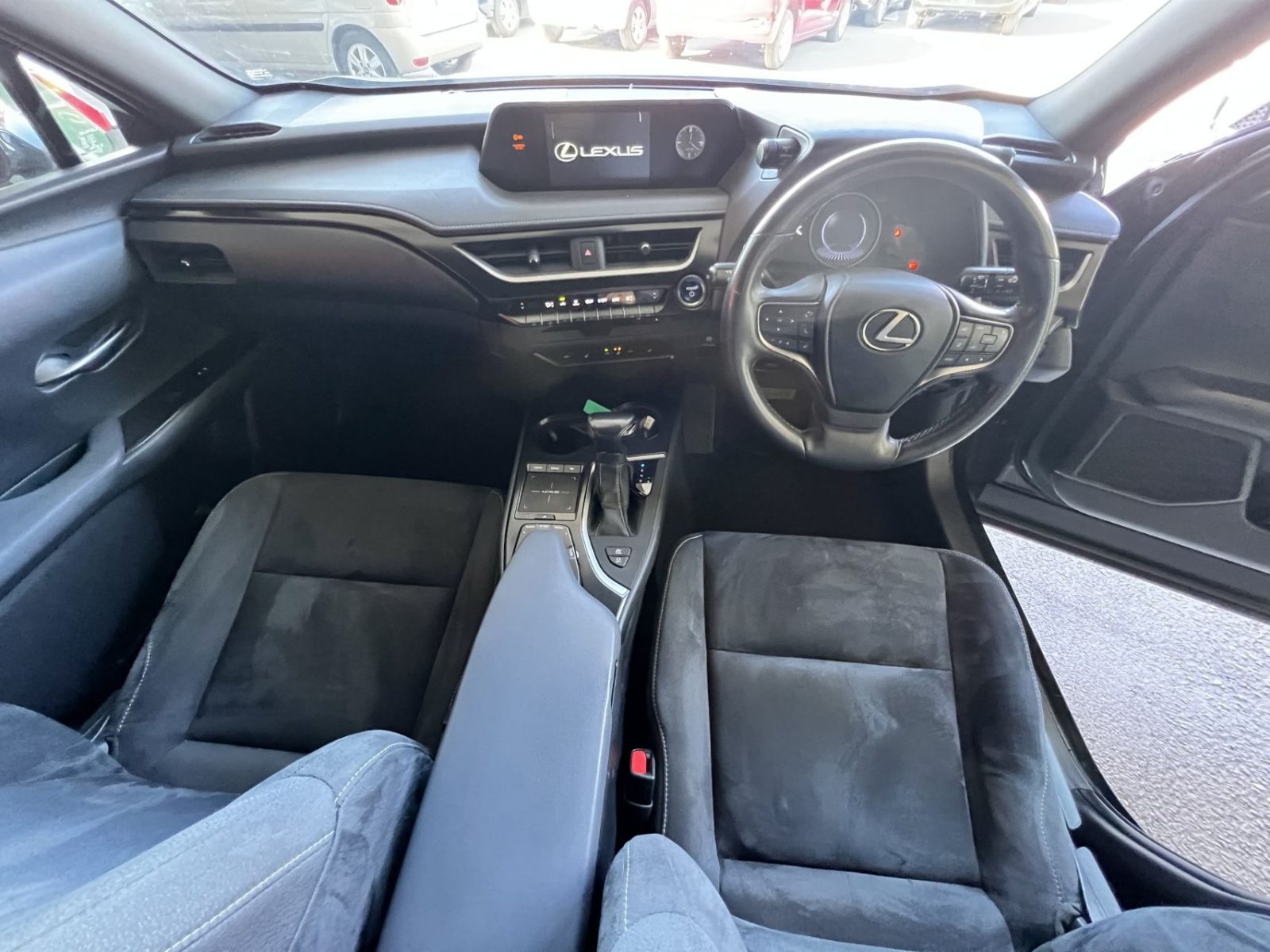 Lexus Ux - fotoğraf 7